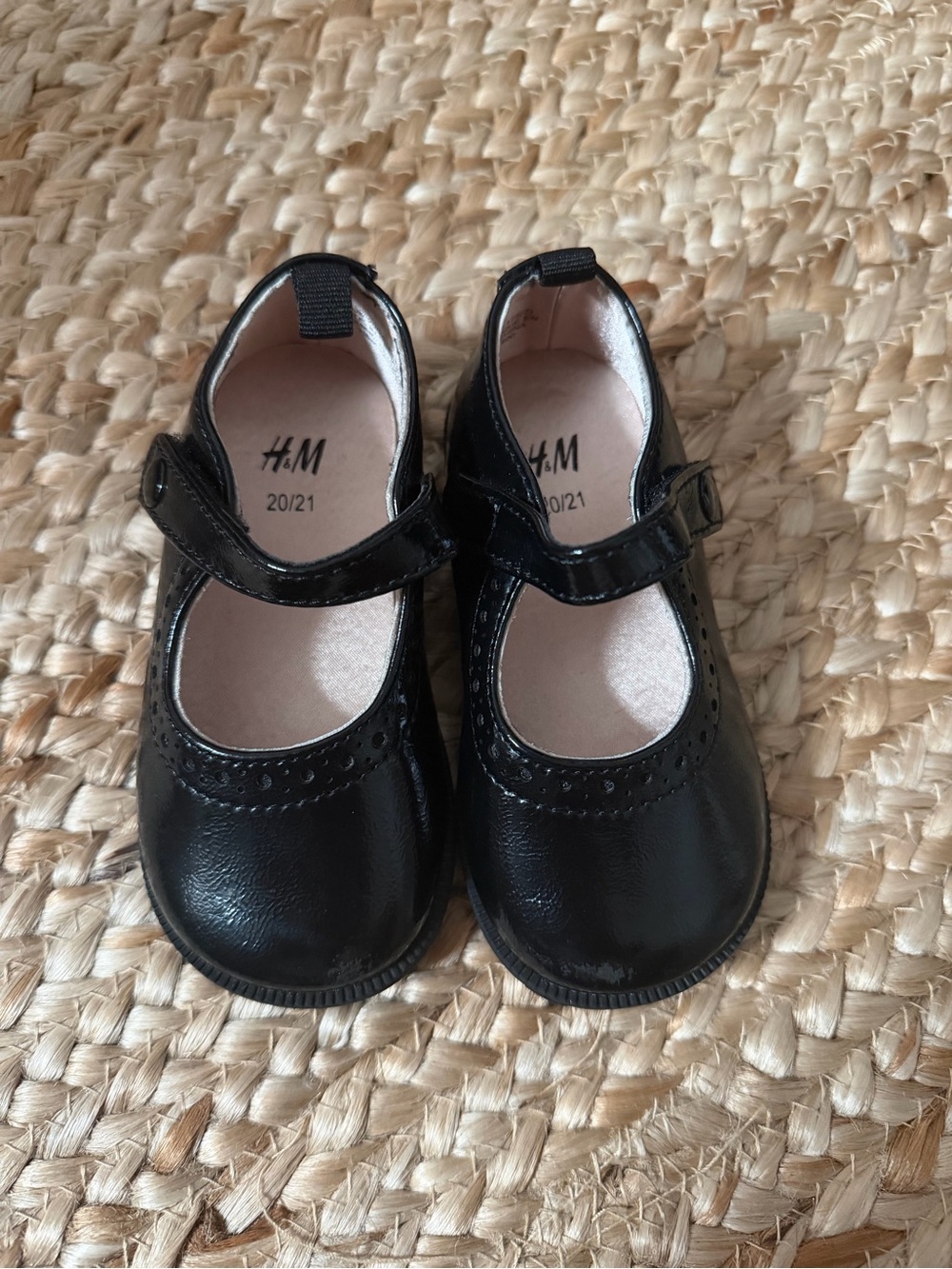 H&M Black Patent Mary Jane Kids' Dress Shoes